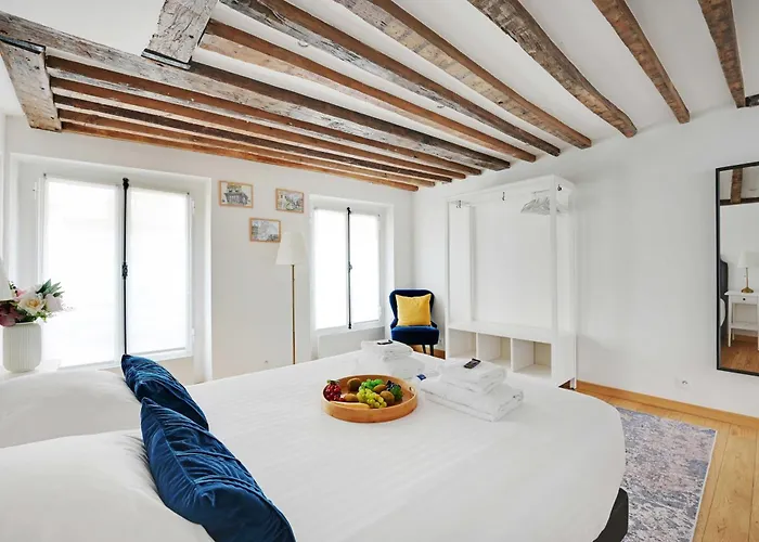 Duplex Pour 6 A Republique Confort Et Centralite *